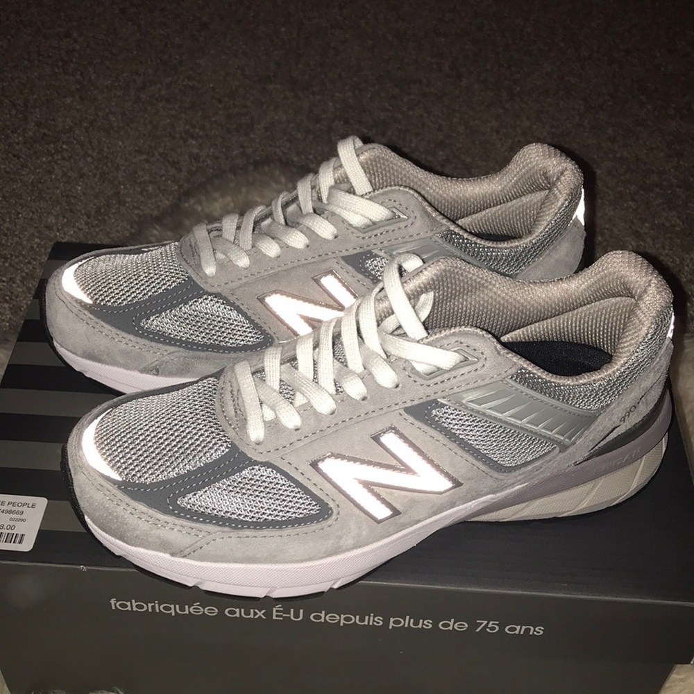 New Balance 990v5
